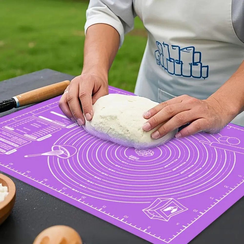 Covoraș din silicon antiaderent pentru frământat și întins aluat