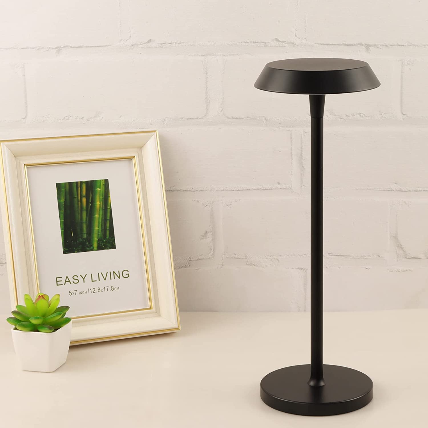 A107 Lampa LED Gentile Negru